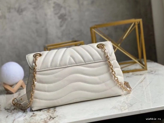 WIS NEW WAVE CHAIN VUITTON LOUIS BAG 1118